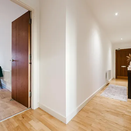 Lejlighed Stylish Centre Retreat Sleeps 8