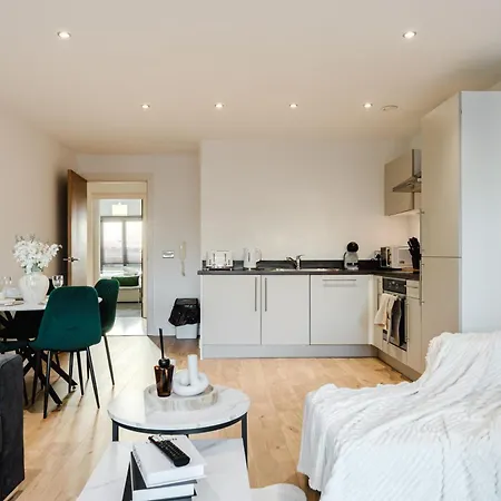 Stylish Centre Retreat Sleeps 8 Lejlighed Leeds (West Yorkshire)