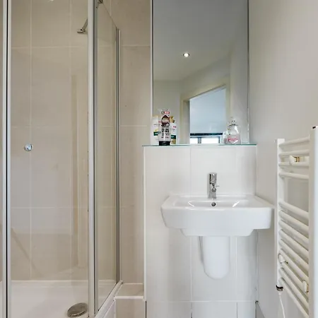 Stylish Centre Retreat Sleeps 8 Lejlighed Leeds (West Yorkshire)