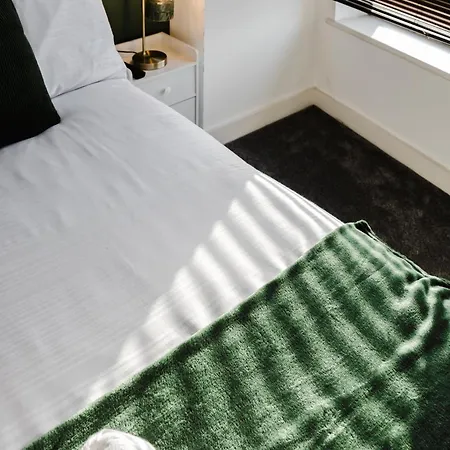 Lejlighed Stylish Centre Retreat Sleeps 8 *